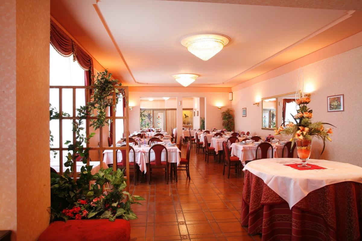 Hotel Villa Rosy Premeno Exteriör bild